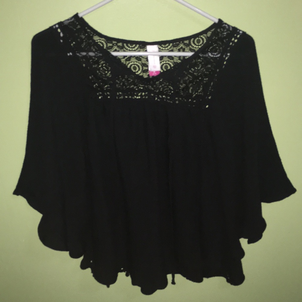 Twist on Basic Black Blouse!